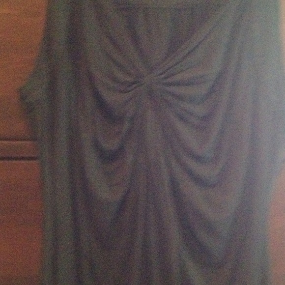 ❎Sold in bundle ❎ Black tank w/ gathered drape - Picture 2 of 2