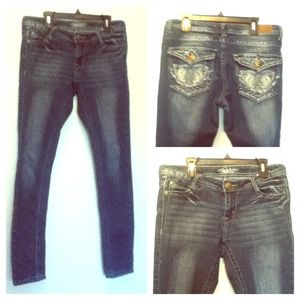 ❌SOLD❌'Do' denim skinny jeans from buckle (: