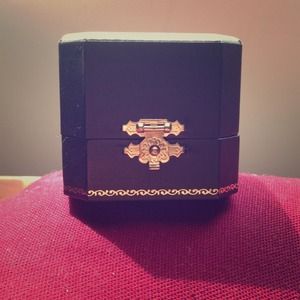 Juicy Couture charm/jewlery box.