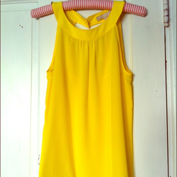 Banana Republic💛 Silk Top