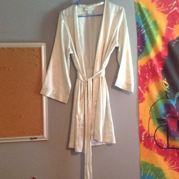 Mint green robe - Picture 1 of 1