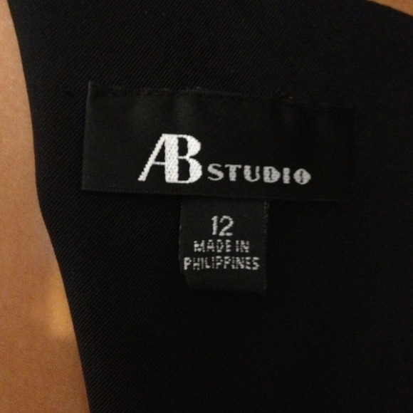 Classic black cocktail dress LBD - Picture 3 of 3