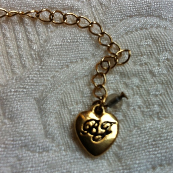 Betsey Johnson Necklace - Picture 3 of 4