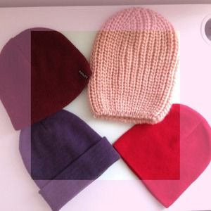 💢ON HOLD💢 for xochitlmejia! Bundle! 4 Beanies!