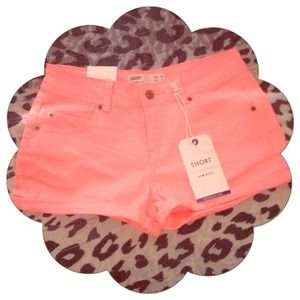 🎉REDUCED🎉Coral shorts ! NEW WITH TAGS