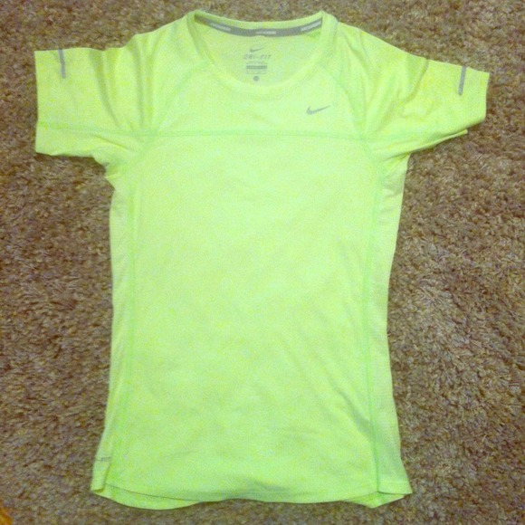 Nike Tops - Bundle for @lindseytodd