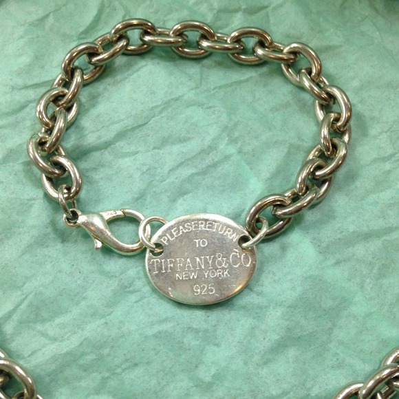 Inspired Tiffany & CO - Picture 2 of 4