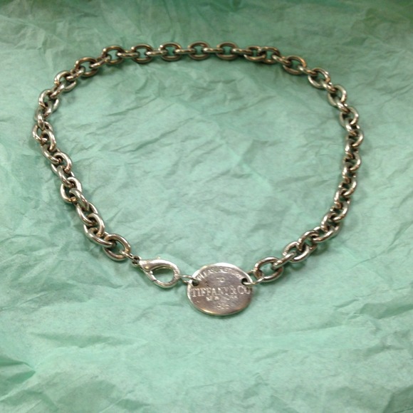 Inspired Tiffany & CO - Picture 3 of 4