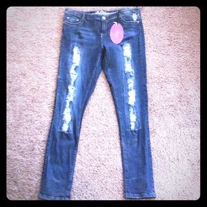 Hold Rue 21 Premium denim dark distressed skinny j