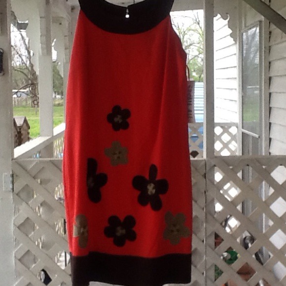 Dress - Picture 3 of 4