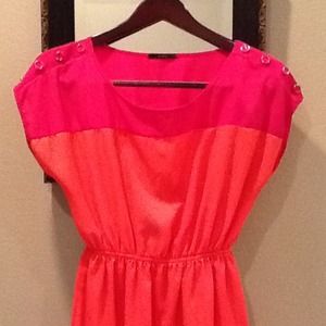 Trendy!!! Color-block dress