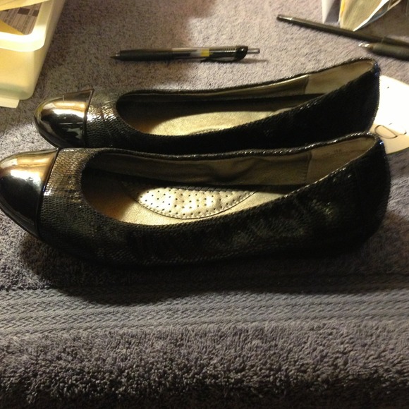 Black flats