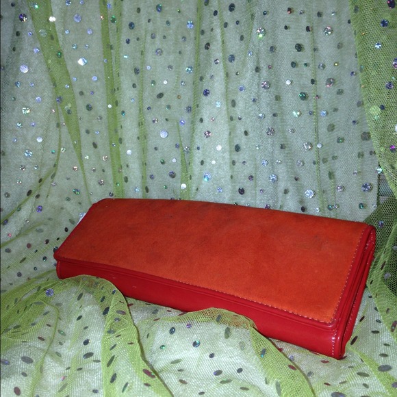 Coral clutch