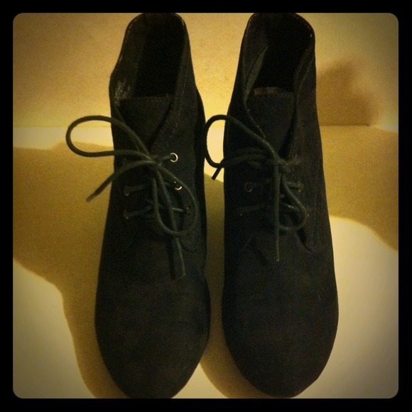 Wedge boots