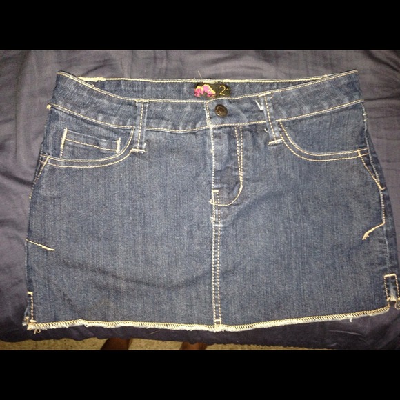 Denim skirt