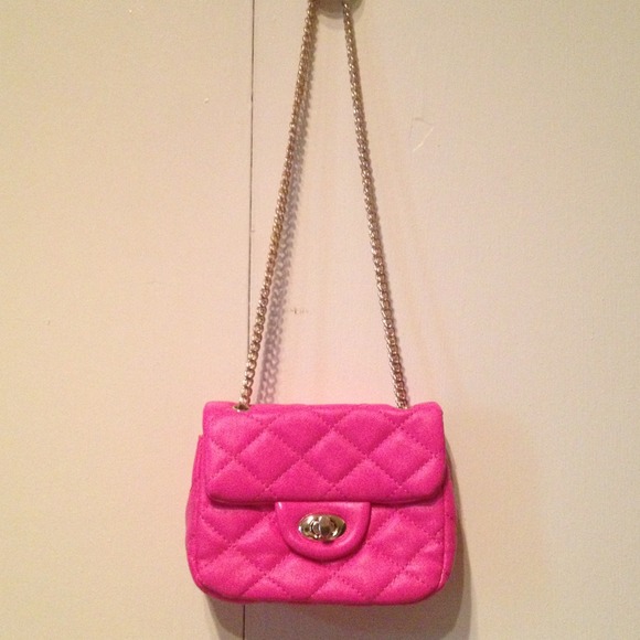 Pink mini quilted sling / shoulder purse - Picture 2 of 4