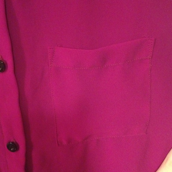 🔴BUNDLED🔴 Purple/Black Sleeveless Button Up - Picture 3 of 4