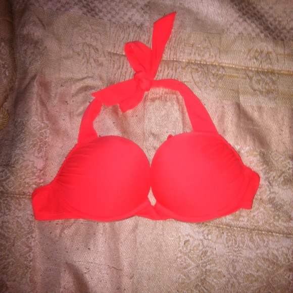 Victoria's Secret bombshell bikini top