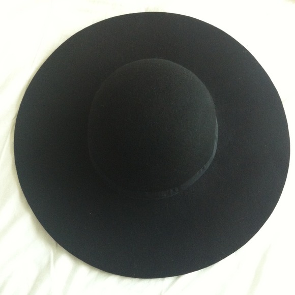 BUNDLE : 100%  wool floppy hat in black and carmel