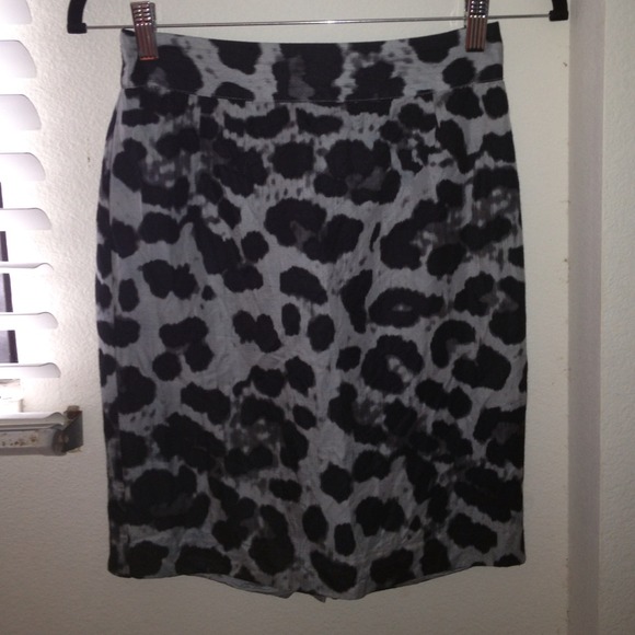 ❌Sold❌BR Leopard Print Pencil Skirt