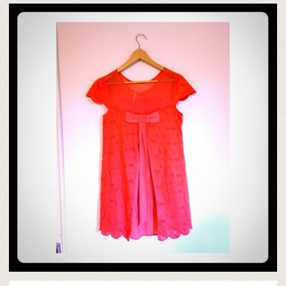**bundled**Coral lace dress