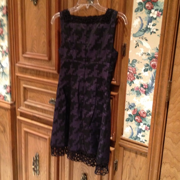 Nice Fall Dress - Picture 3 of 4
