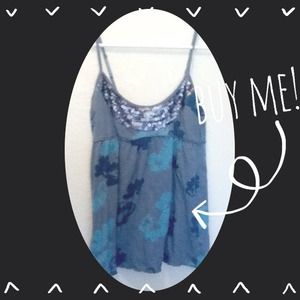 ❌SOLD❌Adorable blue tank top w/ sequin detail