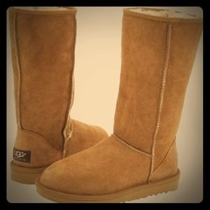 Uggs. Women's tall classic boots. Chestnut