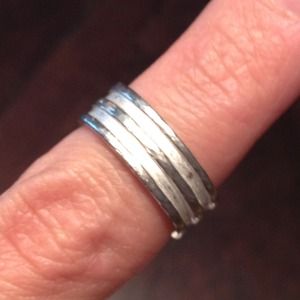 💥reduced💥Sterling Silver Premier Design Ring 7