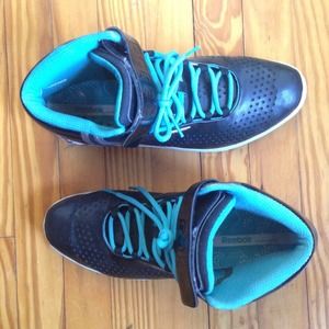 🚩BUNDLED🚩 - High top reebok sneakers