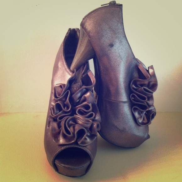 Bronze heels