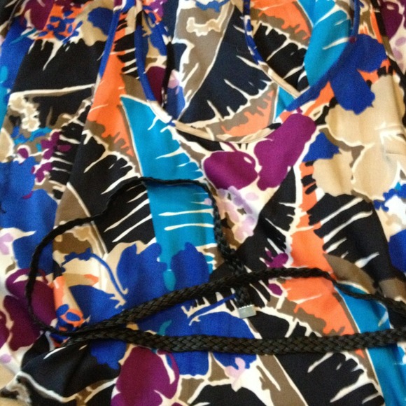 🚫SOLD IN BUNDLE🚫Apostrophe dress with belt! - Picture 2 of 3