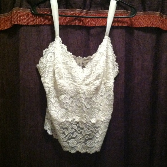 1X Ivory lace camisole