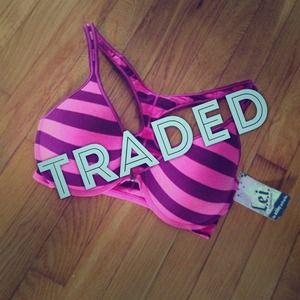 Lei push-up bra. NWT