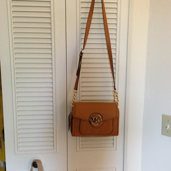 ❌SOLD❌MK Tan SM Margo messenger bag - Picture 2 of 3
