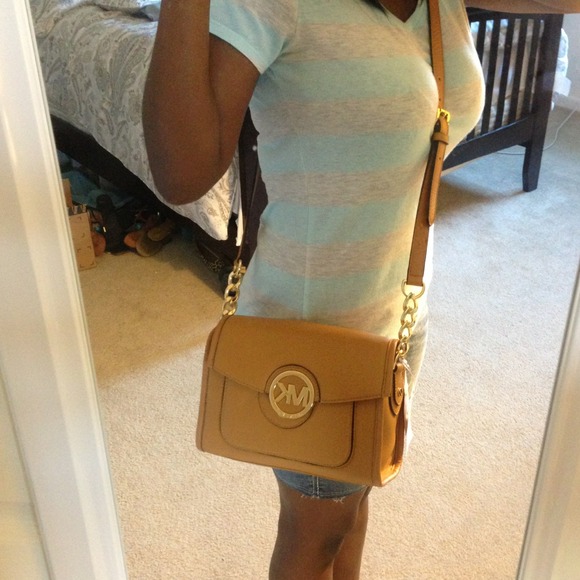 ❌SOLD❌MK Tan SM Margo messenger bag - Picture 3 of 3