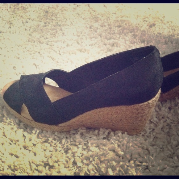 Black Wedges, perfect for summer BBQ!