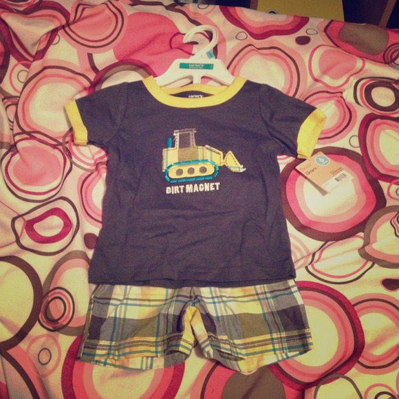 "Dirt Magnet" outfit! :)