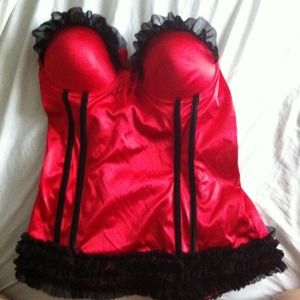 REDUCED !! Red and black corset-HOT ☀☀