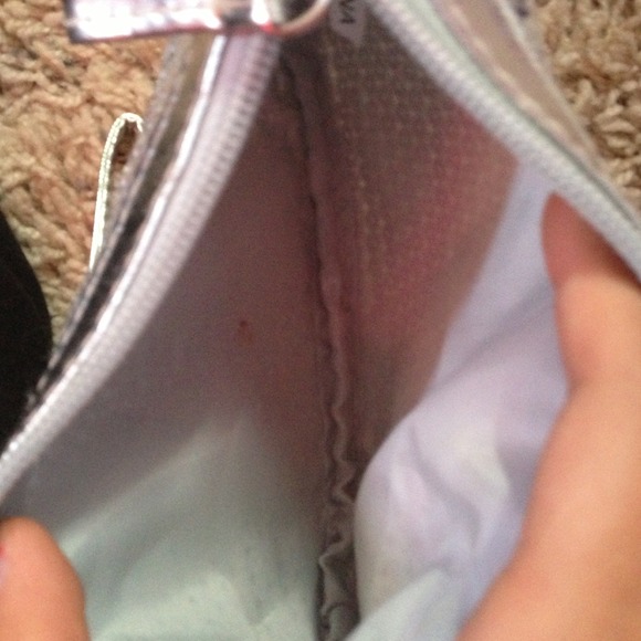 Makeup bag - Picture 2 of 2