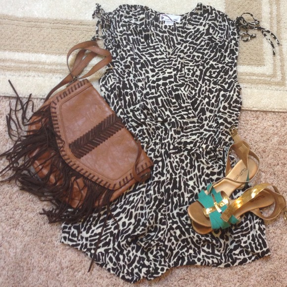 🚫SOLD IN BUNDLE🚫romper