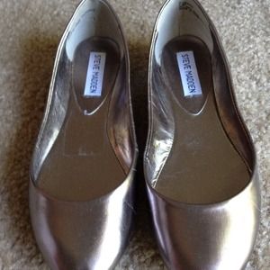 Metallic flats