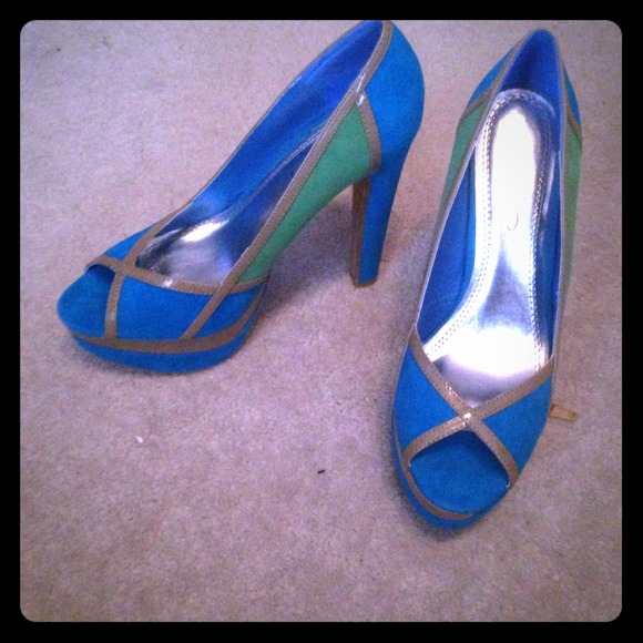 Shoes - 💢SOLD IN BUNDLE💢 Journey Collection Stilettos