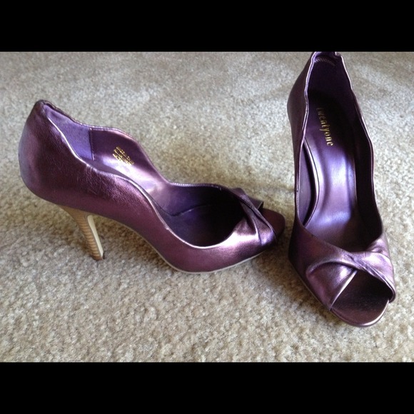 Peep toe