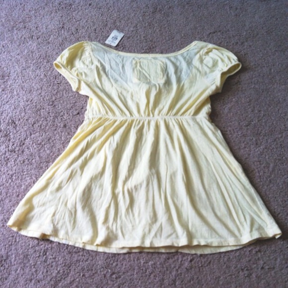 Abercrombie & Fitch pastel yellow babydoll top - Picture 2 of 4