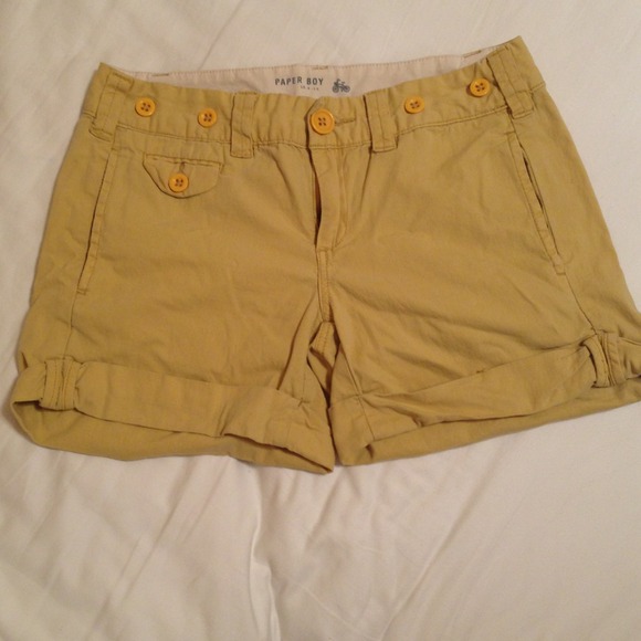 🚫🚫🚫SOLD//Paperboy mustard yellow shorts
