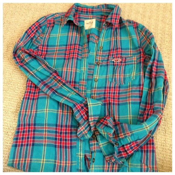 SOLD IN BUNDLE Hollister Plaid Shirt