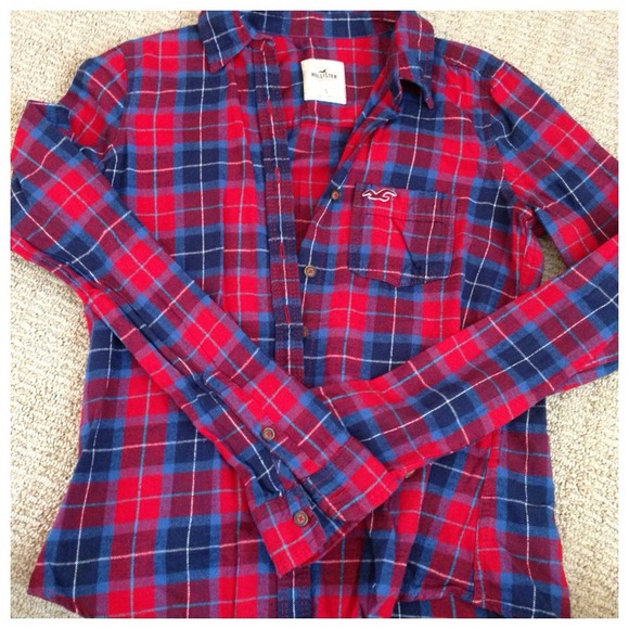 SOLD IN BUNDLE Hollister Plaid Shirt