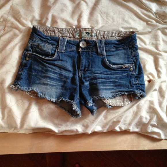 Ripped jean shorts!