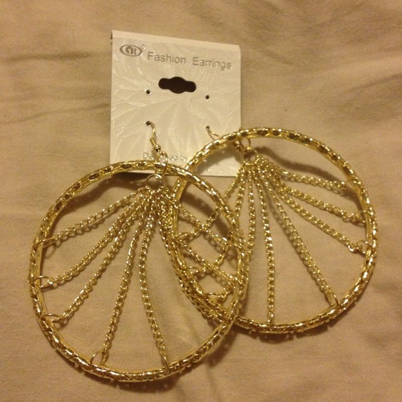 🔴BUNDLED🔴 Gold Hoops With Chains